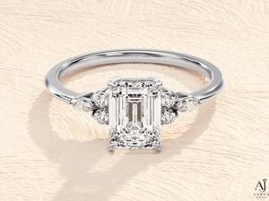 Anillo de Compromiso con Moissanita Cultivada en Laboratorio, Certificada por IGI, Corte Esmeralda, Plata 925, Chapado en Oro, Engaste de Puntas, Unisex - Product Image 3