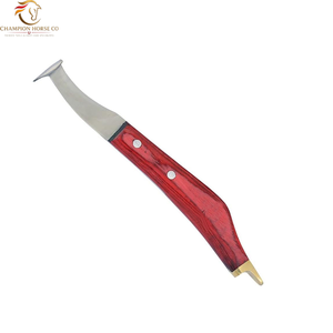 Juego de 3 Cuchillos para Pezuñas de Acero Inoxidable con Mango de Madera de Fácil Agarre, Herramienta Veterinaria para Recortar Pezuñas, Reutilizable y Duradera - Product Image 6