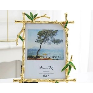 Nouvel Arrivage : Cadre Photo Rectangulaire Décoratif Motif Bambou Doré Tendance pour Table ou Mur, Idéal Maison et Bureau, au Prix le Plus Bas - Product Image 1