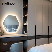 Melinco – Armoire ouverte sur mesure, moderne, du sol au plafond, avec fonction gain de place pour chambre d'appartement