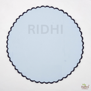 แผ่นรองจานทำมือสีขาวธรรมชาติ Ridhi พร้อมลายปัก ขายส่ง แผ่นรองจานแบบใช้ซ้ำได้ สำหรับห้องครัวและห้องรับประทานอาหาร บ้าน โรงแรม คาเฟ่ - Product Image 1