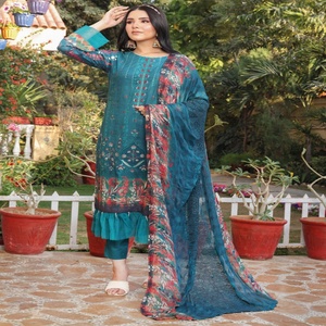 Fancy Wears Trajes de césped de 3 piezas listos para usar para adultos Trajes diarios bellamente diseñados por Dr Haris Volume DhagaKari - Product Image 3