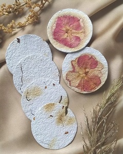 Sous-verres en papier écologiques de forme ronde pour bars et services de restauration, sous-verres à café avec options d'impression écologiques 2026 - Product Image 1