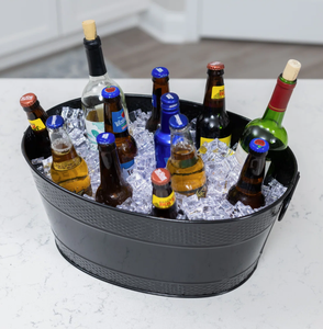 Moderna Cubitera Ovalada Negra Mate con Acabado Martillado, Cubeta Grande de Metal para Cerveza, Vino y Hielo con Asas Laterales para Bares y Restaurantes - Product Image 6