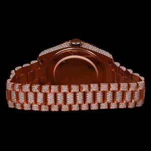 นาฬิกาคอลเลคชั่นสุดฮิต ดีไซน์ใหม่ล่าสุด หน้าปัดทรงกลมประดับเพชรโมอิสซาไนต์เต็มหน้าปัด พร้อมฟังก์ชั่นแสดงวันและวันที่อัตโนมัติ  สามารถปรับแต่งได้ - Product Image 3