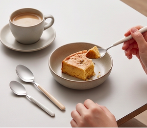 Ensemble de couverts en argent avec poignée pastel, design minimaliste, passe au lave-vaisselle, pour table à manger et cuisine - Product Image 4