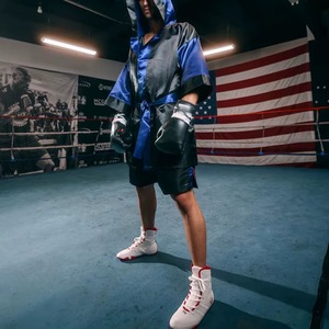 ชุดคลุมชกมวยสไตล์ล่าสุดจากผู้ผลิตปากีสถาน ผลิตจากโพลีเอสเตอร์ 100% แห้งเร็ว ผลิตด้วยเทคนิคการพิมพ์แบบซับลิเมชั่น ผลิตในปากีสถาน - Product Image 5