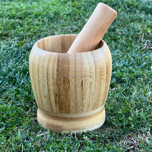 ครกและสากไม้ธรรมชาติที่ทนทานสำหรับบดส่วนผสมสดเพื่อปลดปล่อยรสชาติและเพิ่มการเตรียมอาหาร - Product Image 1