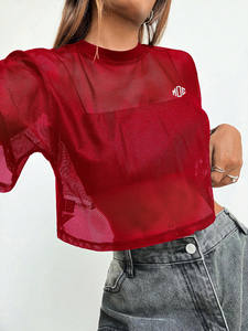 เสื้อยืดครอปตาข่ายแฟชั่นสำหรับผู้หญิง ขายส่ง รับทำโลโก้ แขนสั้น เสื้อผ้าสตรีทแวร์ฤดูร้อน เสื้อซ้อนทับ ผลิตโดยโรงงาน OEM - Product Image 4