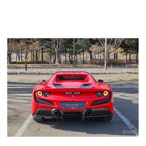 Ferrari F8 3.9 V8 2023/6, Modelo 2023, con 31.120 km, Volante a la Izquierda - Product Image 4