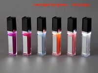 Gloss à lèvres liquide imperméable avec lumière LED et miroir (formule chimique plastique rose 8,5 ml, bouchon à vis)
