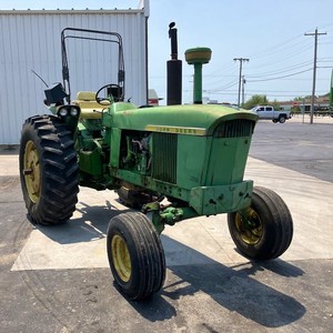 Tracteur 2 roues motrices 90 CV à vendre avec peu d'heures de utilisation, rapport et inspection vidéo fournis - Product Image 1
