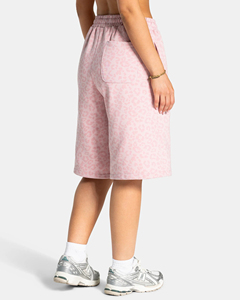 Shorts Bermuda roses pour femmes avec doublure contrastée, poches, taille élastique, tissu respirant et doux de haute qualité, shorts décontractés - Product Image 2