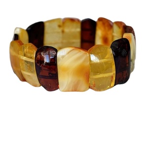 Pulseras de Moda Hechas a Mano con Cuentas Elegantes y Combinaciones de Cuentas de Resina con Texturas Únicas, Diseño Exclusivo - Product Image 2