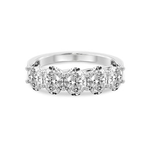 Anillo Serene Ovalado con Cinco Diamantes Cultivados en Laboratorio de 0.50 Ct Tw, Oro Sólido de 14K, Color FG, Claridad VS, 5 Diamantes con Facetas Alargadas Brillantes - Product Image 1