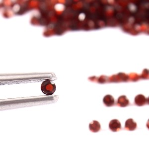 Garnet Redondo de 2mm, Gema Suelta Tallada, Precio de Fábrica, Gema de Alta Calidad para Fabricación de Joyería al por Mayor - Product Image 2