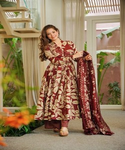 Salwar Kameez traditionnel en coton pour femmes, longueur cheville, imprimé numérique, coupe ample, tenue décontractée, style Inde Pakistan (MF-511) 84465 - Product Image 1