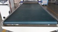 Machine de nesting CNC pour le bois entièrement automatique 2140 1325 avec plateforme de chargement, déchargement et étiquetage automatiques