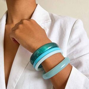 เครื่องประดับกำไลข้อมือเรซินแบบหนาที่กำหนดเอง | อัลทามาชคราฟต์แฟชั่นผู้ผลิตขายส่ง - Product Image 2