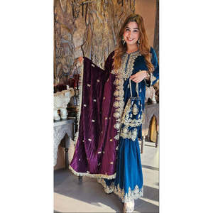 Conjunto de Traje XL de Diseñador con Trabajo de Hilo y Lentejuelas - Product Image 5