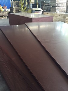 FOMEX GLOBAL Contreplaqués filmés de première qualité du fabricant vietnamien 12mm/15mm/18mm/21mm E2 Émission de formaldéhyde pour la construction - Product Image 4