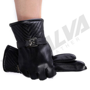 Gants de toilette personnalisables en matériau confortable de qualité supérieure, avec poignet tricoté, texture lisse et respirante - Product Image 3