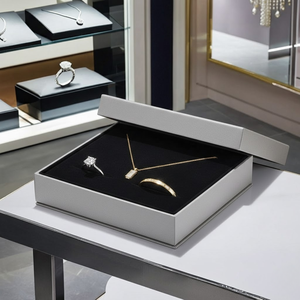 Caja de Regalo Rígida de Kraft con Cierre Magnético Portátil Premium, Embalaje Personalizado Laminado Mate, Joyería Hecha a Mano, Chocolate, Incienso - Product Image 2