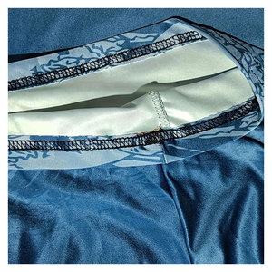 เสื้อตกปลาผู้ชายสีน้ำเงินมีฮู้ด แขนยาว พิมพ์ลายคลื่นแบบซับลิเมชั่น ระบายอากาศได้ดี ป้องกันรังสียูวี แห้งเร็ว ทรงพอดีตัว - Product Image 5