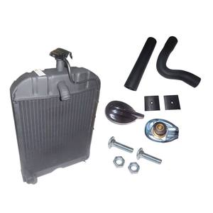Radiador con núcleo de cobre Ford 8N8005 con tapa de estilo clásico, compatible con el sistema de refrigeración de tractores antiguos 2N 8N 9N - Product Image 1