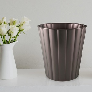 Industrial Waste <b>Bin</b> Metal Construction for Heavy Load Handling Garbage <b>Bin</b> for Restaurants and Commercial Kitchens - Product Image 3