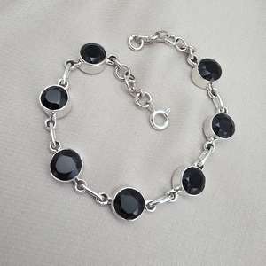 กำไลข้อมือหินออนิกซ์สีดำ เงินแท้ 925 ชุบโรเดียม ทำด้วยมือ เครื่องประดับสำหรับผู้หญิง - Product Image 3