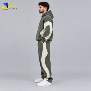 Vêtements de sport pour hommes, survêtement surdimensionné conçu en matière légère, survêtement surdimensionné de qualité supérieure pour hommes, offrant une grande liberté de mouvement - Product Image 5