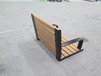 Banc de repos extérieur en acier galvanisé et WPC, taille et design personnalisés, vente en gros directe usine