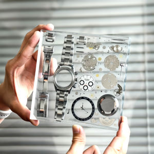 Sculpture en résine de mouvement de montre vintage Dayton, pièces de montre démontées incrustées d'époxy transparent, style industriel steampunk pour la maison ou le bureau - Product Image 5