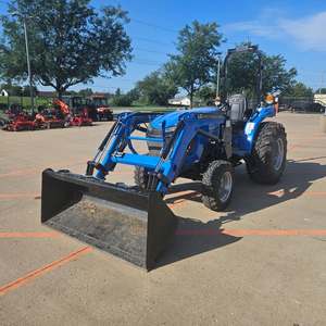 Tractor LS Premium con Motor Potente, Sistema Hidráulico Confiable, Gran Tracción y Rendimiento Versátil para Agricultura y Trabajo de Campo - Product Image 5