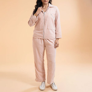 Conjunto Deportivo de Terciopelo para Mujer, Estilo Urbano Relajado, Cálido para Invierno, con Diseño Estampado Lavado al Ácido, Aspecto Casual Elegante, Tacto Suave - Product Image 2