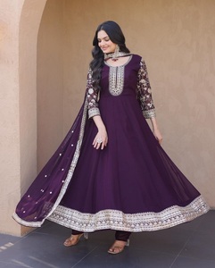 Vestidos Anarkali étnicos indios con lentejuelas bordadas y dupatta para mujer, ropa tradicional india para bodas. - Product Image 1