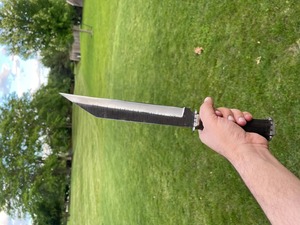 Cuchillo artesanal para exteriores con hoja de acero al carbono, mango de madera de palisandro y funda de cuero. Cuchillo personalizado. - Product Image 3