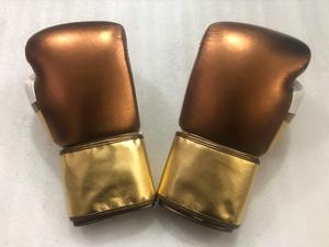 Guantes de Boxeo de Cuero Vacuno Genuino con Logotipo Personalizado para Gimnasio, Club, Escuela, Entrenamiento, Sparring, Venta al Por Mayor - Product Image 1