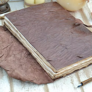 สมุดบันทึกหนังแท้ลายดอกไม้โบราณ ปกอ่อน ขนาดใหญ่ สไตล์วินเทจ ทำมือ ขอบฉีกแบบดั้งเดิม เหมาะสำหรับการอ่าน - Product Image 3