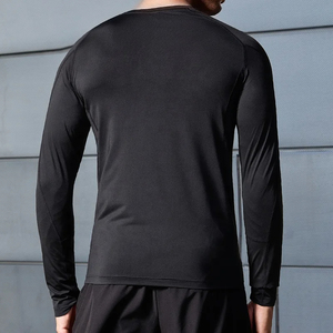 เสื้อยืดคอมเพรสชั่นผู้ชายสั่งทำขายส่ง 95% โพลีเอสเตอร์ผสมสแปนเด็กซ์ แห้งเร็ว สำหรับออกกำลังกาย ฟิตเนส ชุดกีฬา รับผลิตแบบ OEM พร้อมติดฉลากส่วนตัว - Product Image 3