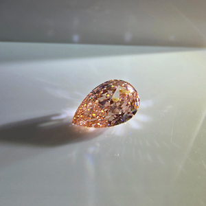 Diamant rose intense fantaisie de 3 carats, taille brillant modifiée en forme de poire, cultivé en laboratoire, VS2, certifié IGI, diamant coloré CVD en vrac - Product Image 3