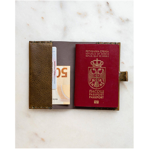 Porta Pasaportes de Cuero Genuino de Primera Calidad con Bloqueo RFID, Precio de Mercado al por Mayor - Product Image 1