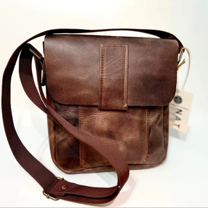 Sac messager carré en cuir fait main pour homme, élégant sac à bandoulière pour ordinateur portable, idéal pour le bureau, les voyages et les affaires - Product Image 1