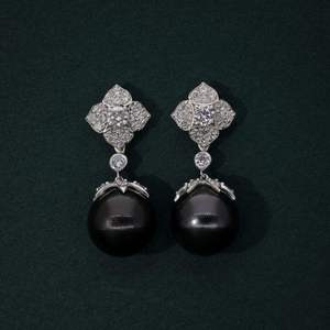 Pendientes de Diamantes de Corte Esmeralda de Oro de 18K de Lujo con Piedra Verde, Joyería de Boda para Mujer, Certificados por IGI - Product Image 3