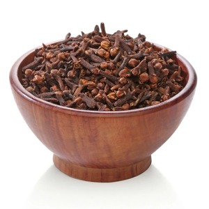 Clous de girofle biologiques entiers pour les acheteurs professionnels, offrant une saveur intense et des standards de fraîcheur naturelle de qualité supérieure - Product Image 3