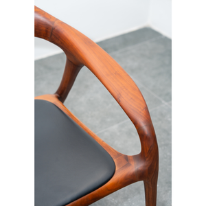 Sillón de Salón de Madera de Nogal Nórdico, Silla de Lectura Moderna con Reposabrazos Curvos, Acabado de Grano Abierto para Sala de Estar, Hotel, PISANO - Product Image 2
