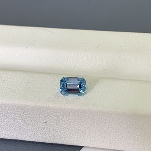 เพชรทรงเหลี่ยมมรกต CVD สร้างในห้องปฏิบัติการ ขนาด 1-10 กะรัต ความใส VVS ได้รับการรับรองจาก GIA ขายส่ง IGI สำหรับเครื่องประดับแบบหลวมสีน้ำเงิน - Product Image 1