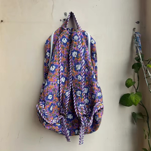 Sac à dos Bohème Pliable Léger Imprimé à la Main pour Femme - Sac Matelassé Élégant pour Plage et Extérieur avec Fermeture Éclair - Vente en Gros - Product Image 2