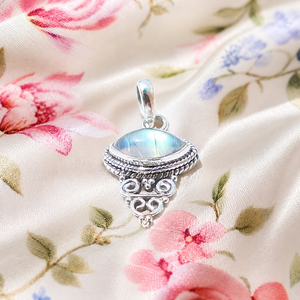Colgante Vintage de Plata de Ley 925 con Piedra Lunar Arcoíris de Fuego Azul Natural, Engaste Marquise, Chapado en Oro Rosa y Oro Amarillo - Product Image 4